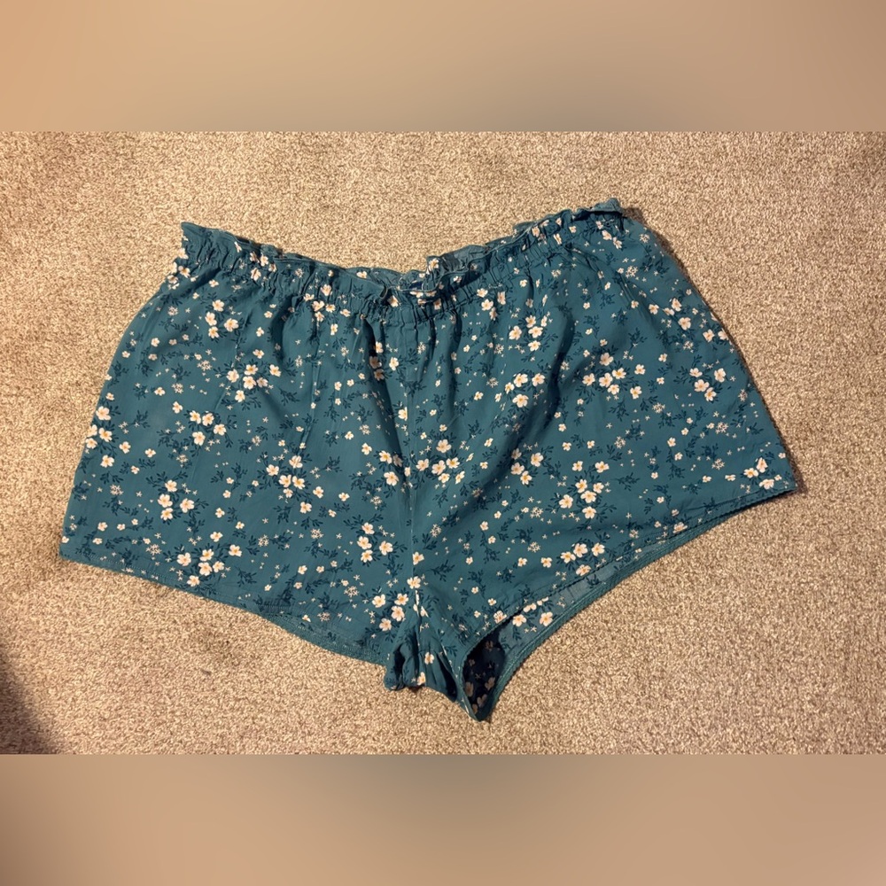 Old Navy Teal Floral Print Shorts - Picture 1 of 8